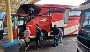515 Pemudik Kembali ke Depok Lewat Terminal Jatijajar