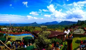 Tempat Wisata di Puncak Dua Ini Emang Mantul! Viewnya Cakep Langsung Pegunungan, Banyak Wahana Seru, Bisa Camping, Hingga Spot Foto yang Kece Abis