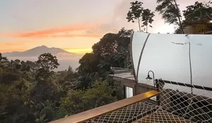 Pasti Gak Akan Nyesel Staycation di Sini! Glamping Mewah Bogor Super Nyaman dengan View Cakep Banget, Langsung Gunung Pangrango dan Sunset