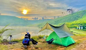 Ternyata Bandung Punya Tempat Wisata Eksotis Ini! Bisa Camping Pinggiran Danau Sambil Nikmati View Perkebunan Teh Hingga Sunrise yang Terlihat Jelas