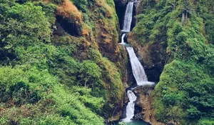 Cantiknya Curug Jagapati dengan Empat Tingkatan Air Terjun yang Menakjubkan di Garut