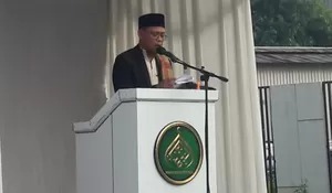 FOTO Wakil Walikota Depok Imam Budi Hartono Menjadi Khatib Salat Idul Adha 1445 H