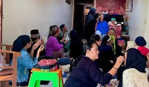 Giat Bintang Preneur UMKM Depok di Beji : Bimbing Perempuan Terampil dalam Merias Diri
