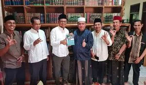 Pererat Silaturahmi, Imam Budi Hartono Sambangi Kediaman Ulama Ternama Depok Kyai Encep : Ini yang Dibicarakan 