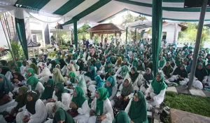 Kemenangan Didepan Mata! Puluhan Majelis Taklim Emak Emak di Depok Gaungkan Dukungan ke Supian Suri