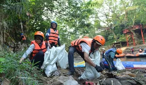 PGN Dukung Pemulihan Ekosistem Sungai Ciliwung : Berhasil Angkut 7.956 Kg Sampah