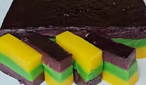 Labu Kuning Ternyata Bisa Dibuat Jadi Kue Lapis yang Lembut, Kenyal Ini! Bisa Banget Jadi Ide Jualan
