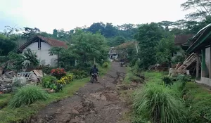 Warga Cianjur Terisolasi dan Butuh Bantuan