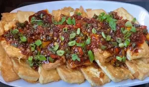 Buatnya Mudah Banget, Bumbunya Cuma Diiris Sudah Bisa Membuat Tahu Telur Pedas Manis yang Lezat!