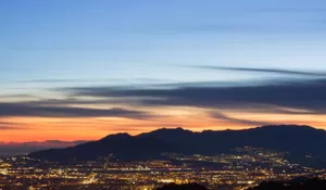 Rekomendasi 5 Tempat Camping Anti Macet di Bogor dengan Panorama City Light untuk Liburan Akhir Tahun!