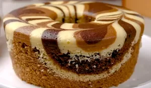 Cuma dari 1 Telur Kamu Bisa Buat Kue Brudel Kukus Coklat Moka yang Lembut dan Secantik Ini Untuk Cemilan Sore!