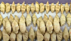 Kulitnya Dijamin Renyahnya Awet dan Tetap Empuk, Langsung Coba Resep Pisang Molen Ini di Rumah!