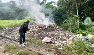 Imbas Rencana Penutupan Dua TPS Liar, Warga Curug Depok Tagih Solusi Pembuangan Sampah