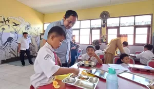 Makan Bergizi Gratis Sapa Kota Depok, Supian Suri dan Chandra Rahmansyah : Manfaatnya Sangat Besar bagi Masa Depan