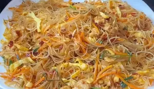 Bihun Goreng Spesial Ini Rasanya Lezat dan Mudah Dibuat di Rumah, Cocok Juga Buat Bekal Anak Sekolah!