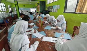 Osis dan MPK MTsN Depok Dibekali Kepemimpinan