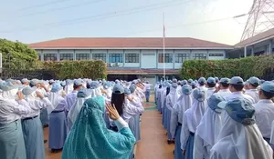 SMAN 8 Depok Dukung Program MBG : Capai Indonesia Emas 2045