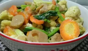 Rasanya Enak dan Buatnya Gampang, Capcay Bakso Ini Bakalan Cocok Jadi Menu Sahur yang Bergizi!