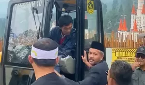 Sempat Bersitegang, Warga Puncak Bogor Kawal Alat Berat Bongkar Hibisc Fantasy Milik BUMD Jabar