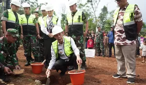Jaro Ade Kawal Percepatan Pembangunan di Bogor Barat : Perumahan untuk MBR Dibangun di Leuwiliang 