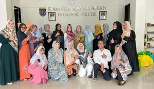 Aparatur Kelurahan Pondok Petir Depok Santuni 60 Anak Yatim 