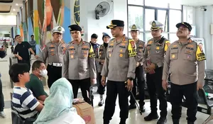 Puncak Arus Balik Lebaran 2025 Diprediksi 8 April, Kapolres Depok Kombes Abdul Waras Sambangi Terminal Jatijajar