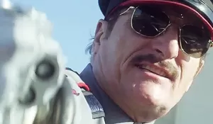 Kisah Kim Coates Sebagai Polisi Zombie di Film Officer Downe, Tayang di Bioskop Trans TV!