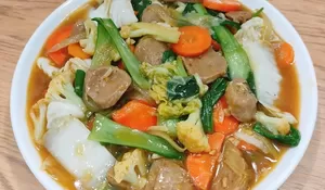 Jadi Menu Sehat yang Dijamin Banyak Disukai di Rumah, Ayo Buat Capcay Kuah Kental Buat Jadi Menu Makan Siang!