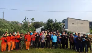 Wakil Ketua DPRD Depok Yuni Indriany dan Warga Cipayungjaya Kompak Cegah Banjir Lewat Jumat Bersih, Intip Keseruannya!