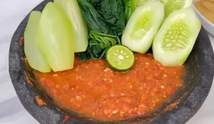 Rasa Segar dari Sambal Tempong Ini Dijamin Bikin Nambah Nasi Terus!