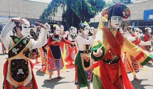 SMPN Depok 1 Tampilkan Berbagai Budaya Indonesia di Gebyar P5, Termasuk Topeng Cisalak Khas Kota Depok