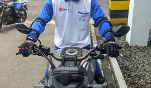 Bukan Cuma Gaya, ini Fungsi Sarung Tangan saat Berkendara