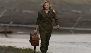 Aksi Menegangkan Chloë Grace Moretz dalam Shadow In The Cloud, Tayang Malam Ini di Bioskop Trans TV!