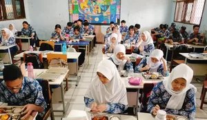 Pelaksaan MBG di SMPN 7 Depok : Disambut Bahagia 1.391 Siswa, Bantu Tingkatkan Gizi 