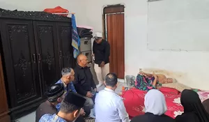 Anti Anget-Anget Kukuh! GPS Bojongsari Komitmen Suplai Bantuan ke Warga yang Sakit, Kali ini KH Lukman