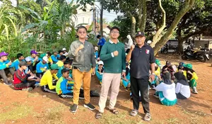 Lurah Pondok Petir Depok Intip Persiapan Perayaan HUT ke-80 RI : Panas, Debu, dan Semangat Latihan 