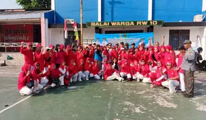Warga RW 10 Kelurahan Mekarjaya Depok Giatkan Senam dan Jumat Bersih