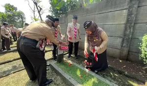 Kwarcab Kota Depok Sambut Hari Pramuka ke 64 : Ziarah Tabur Bunga di TMP, Kenang dan Teladani Tokoh Sejarah