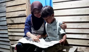 Kado HUT RI, PLN Salurkan Bantuan Pasang Listrik Gratis 2.821 Keluarga Prasejahtera di Seluruh Indonesia