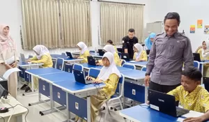 ANBK SMPN 30 Depok Berjalan Lancar, Neni Hidayati : Dapat Menjadi Evaluasi  Peningkatan Proses Pembelajaran