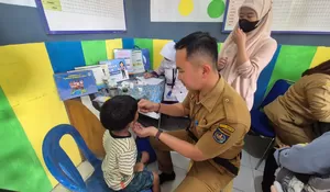 Cegah Penyakit Cacingan pada Anak, 75 Balita di Kelurahan Sawangan Depok Diberi Obat Cacing Setiap Enam Bulan Sekali