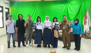 Peringatan Hari Literasi Nasional di SMPN 2 Depok : Lokakarya Digital Persada, Siswa Bijak Manfaatkan Teknologi
