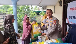  Bantu Masyarakat dan Redam Inflasi, Polsek Sukmajaya Depok Distribusikan Ribuan Karung Beras