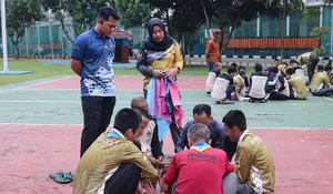 Mengukir Harapan Melalui Karya Seni, Tim Pramuka Lapas Cibinong Ikut Pelatihan Membatik Dengan Teknik Arashi Shibori