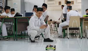 Santri MA Al-Hamidiyah Belajar Teknologi Masa Depan, Steammi : Bentuk Generasi Santri Kreatif dan Berkarakter