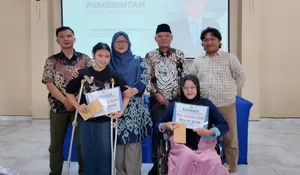 Dechan Temui Korban Kecelakaan Truk Tambang