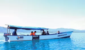 Dari Laut Tolitoli, BRI Peduli Nyalakan Semangat Literasi Anak Negeri dengan Salurkan Perahu Literasi