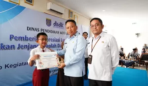 313 Siswa SD Berprestasi Terima Penghargaan, Begini Pesan Walikota Depok