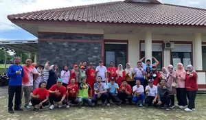 Aparatur Kelurahan Se-Kecamatan Sawangan Depok Diwajibkan Ikut Senam Rutin Mingguan, Camat : Bukan Hanya untuk Menjaga Kesehatan Jasmani