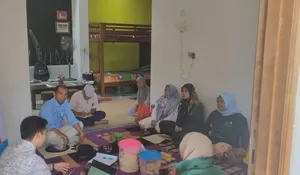 Kelurahan Pasir Putih Depok Monitoring Poktan dan KWT Sagari RW12, Kasi Kemas : Bantuan Ini Tidak Hanya Berhenti pada Tahap Penerimaan Saja